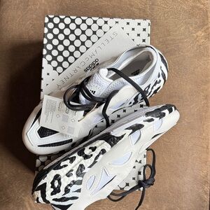 Adidas Stella McCartney UltraBoost 22 Graphic Patterned Sneakers